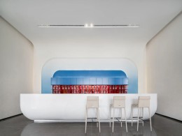 贵阳摩码拓展置业MOMΛ销售中心室内灯光设计-以色彩规量空间尺度