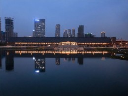 中国传统园林“雨霁飞虹”天府国际会议中心灯光设计